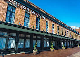 The Cotton Sail Hotel Savannah - Tapestry Collection by Hilton 5