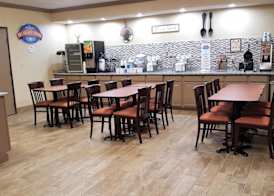 Baymont by Wyndham Belleville Airport Area Free Airport Shuttle 3