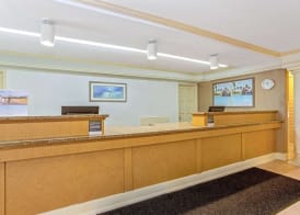 La Quinta Inn by Wyndham Orlando Airport West 2