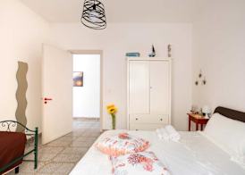 Sunny Haven Villa In Torre Lapillo 4