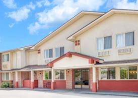 Super 8 by Wyndham Kingston 2