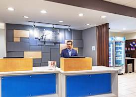 Holiday Inn Express & Suites PURCELL by IHG 2