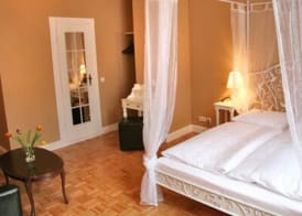 Hotel-Maison Am Olivaer Platz 4