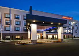 Hampton Inn Pleasant View 4