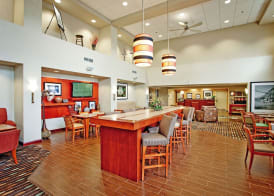 Hampton Inn & Suites Barrie 3