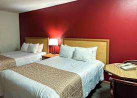 Econo Lodge Edmonds North Seattle 3