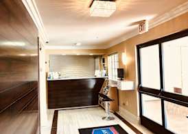 Howard Johnson by Wyndham Salinas 2