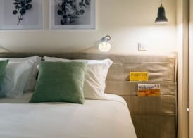 Three House Hotel 4