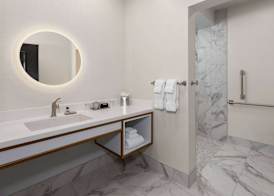 Legacy Hotel, Trademark Collection by Wyndham 4