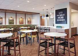 Fairfield by Marriott Inn & Suites Batavia 2
