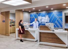 Holiday Inn Express & Suites GREEN BAY EAST by IHG 2