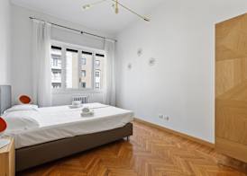Roomy Apartment Duomo & San Babila 3