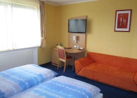 Hotel zur Burg Nürburg-ring 3