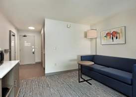 Holiday Inn Express & Suites MILWAUKEE-NEW BERLIN by IHG 5