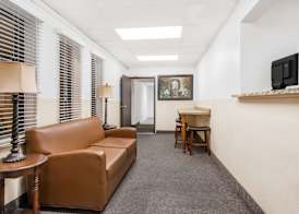 Super 8 by Wyndham Montgomery Maybrook 3