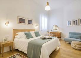 Larios Suites in Malaga by Solaga Holiday Homes 5