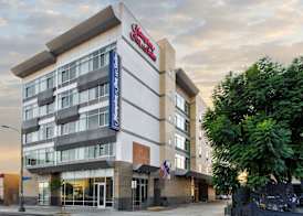 Hampton Inn & Suites Los Angeles/Hollywood, CA 2