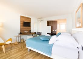 Hôtel Hélios 4