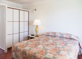 Holiday Surf Hotel 2
