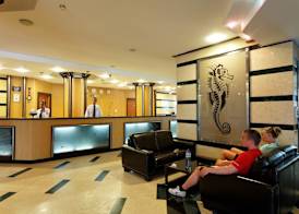 Emerald Beach Resort & Spa,studio ikat310 4