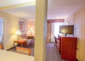 Quality Inn & Suites Downtown Mansfield 4