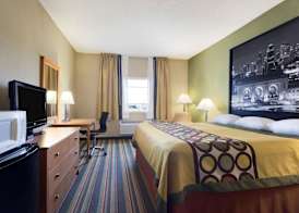 Super 8 by Wyndham Lees Summit 5