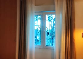 STUDIOS OR PRIVATE ROOMS 2