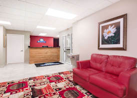Days Inn by Wyndham Trenton 2