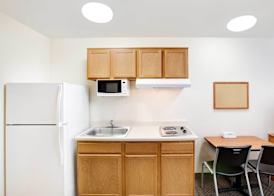 WoodSpring Suites Houston La Porte 4