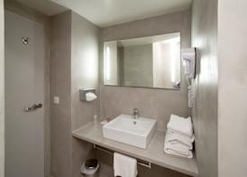 Hotel Le Cardinal Rueil Centre 5