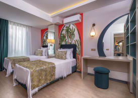 La Benata Beach Hotel 3