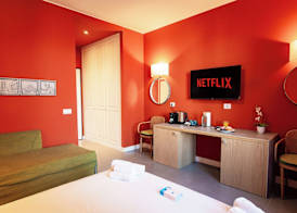 SGS Suite Lake Como 5