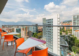 Hampton by Hilton Medellin 3