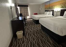 Days Inn & Suites by Wyndham Casey 5