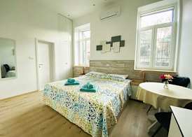 En-suite Rose on Rokova Street 2