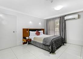 Comfort Inn & Suites Burwood 2