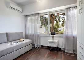 Relux Sea View 2 Bedroom Apartment by BluPine 4