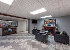 Quality Inn Austintown-Youngstown West 2