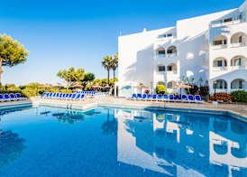 Apartamentos Globales Lord Nelson 2