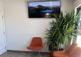 Super 8 by Wyndham Oceanside Downtown 3