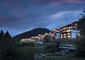 Hilton Linzhi Resort 2