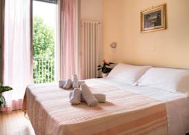 Hotel Cheri 3