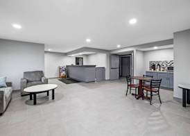 Rodeway Inn 5