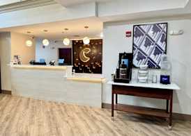 Comfort Suites East Brunswick - South River 5