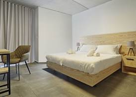 Mr Todd Hotel 2