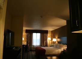 Holiday Inn Express & Suites NEVADA by IHG 3
