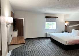 Ramada by Wyndham Lithia Springs Atlanta 4