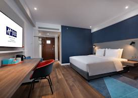 Holiday Inn Express Ningbo City Center by IHG 2