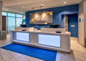 Holiday Inn Express & Suites VA BEACH OCEANFRONT by IHG 2