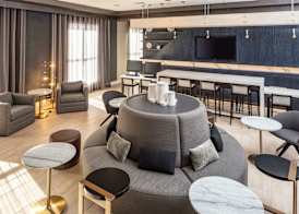 DoubleTree by Hilton Boston Logan Airport Chelsea 2